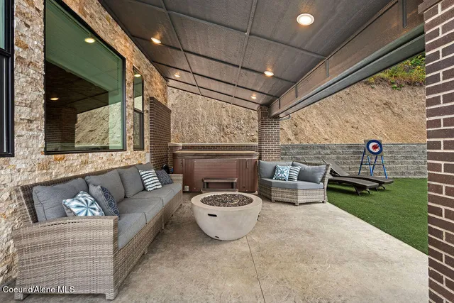 $2,350,000 | 551 Patriots Dr Street, St. Maries, ID 83861