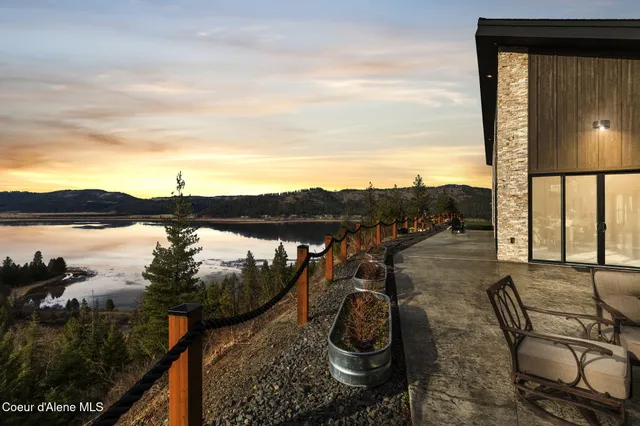 $2,350,000 | 551 Patriots Dr Street, St. Maries, ID 83861