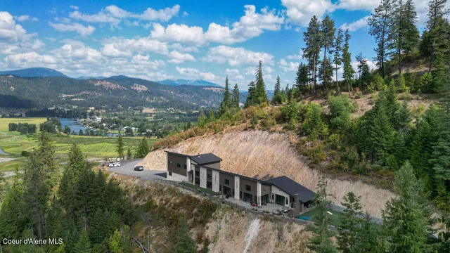 $2,350,000 | 551 Patriots Dr Street, St. Maries, ID 83861