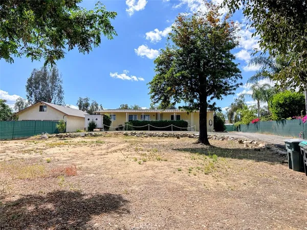 $2,500 | 28205 El Toro Road, Lake Elsinore, CA 92532
