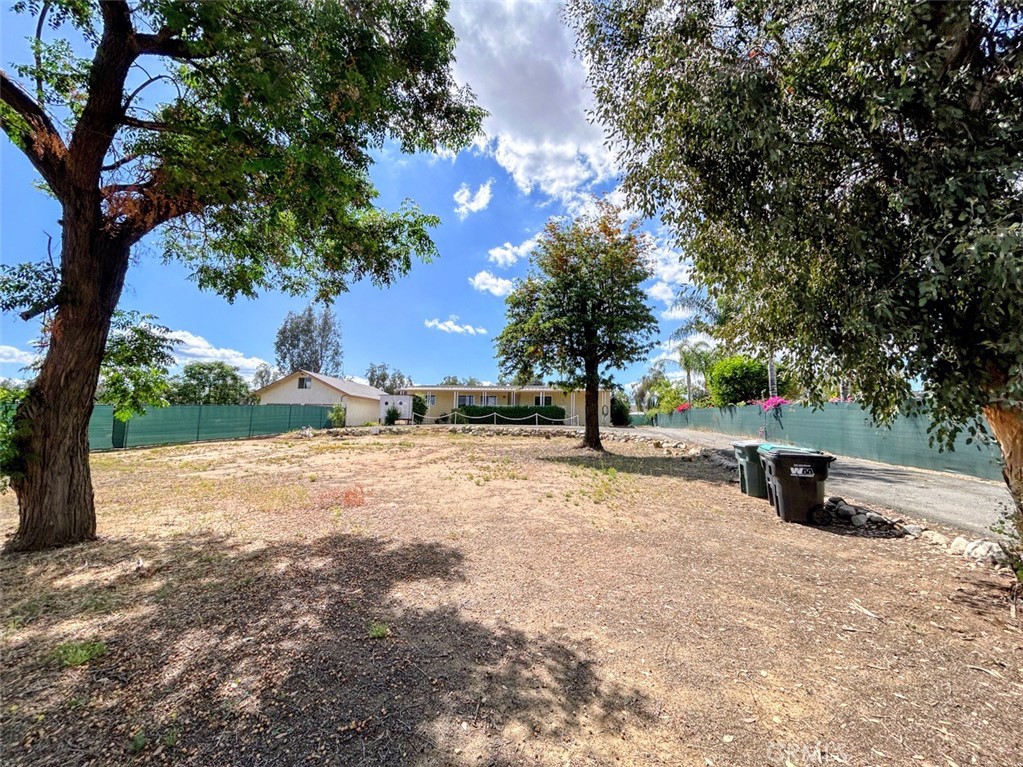 28205 El Toro Road Lake Elsinore, CA 92532 - Photo 2 of 34