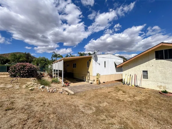 $2,500 | 28205 El Toro Road, Lake Elsinore, CA 92532
