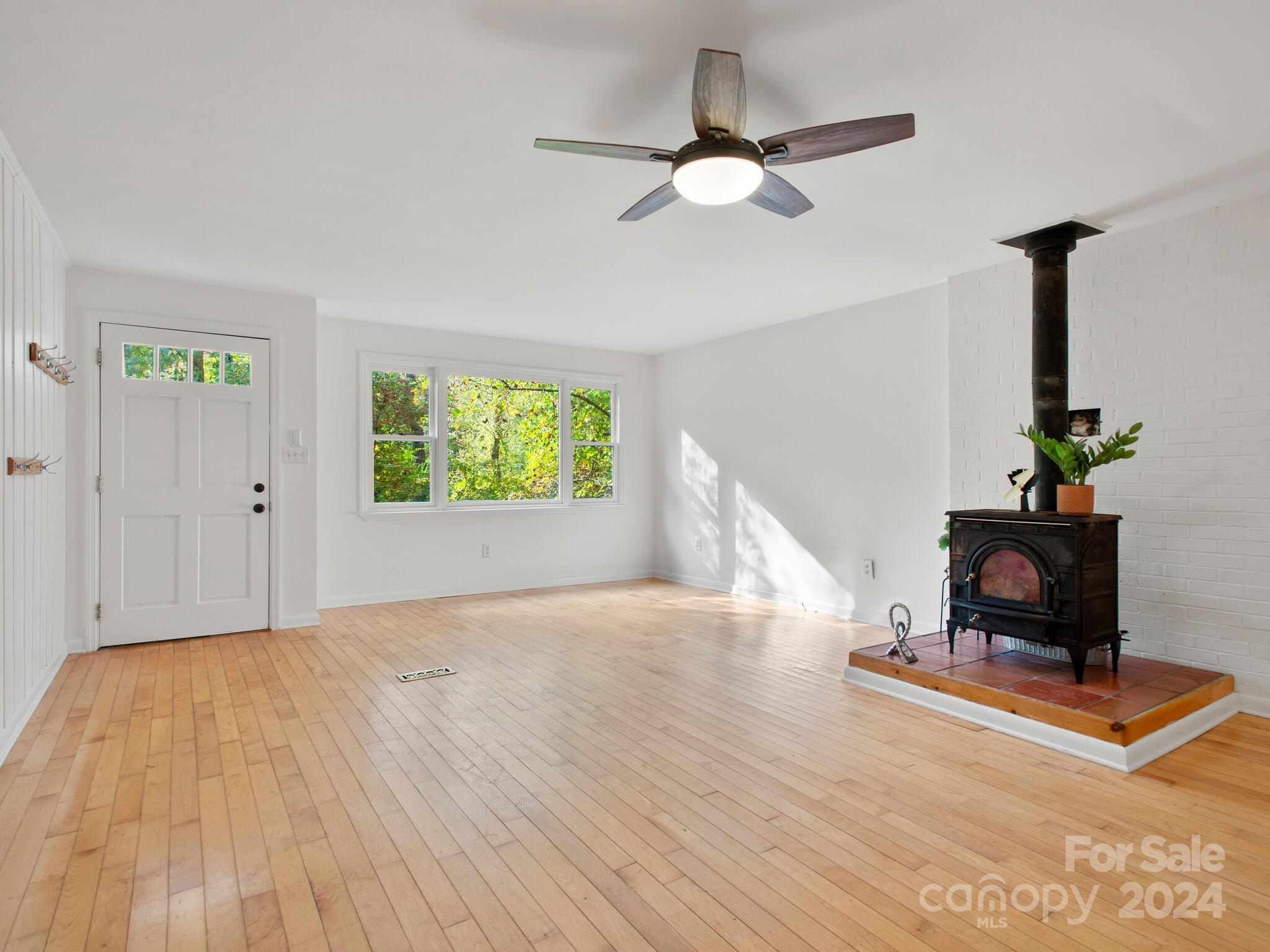 42 Maple Springs Road Asheville, NC 28805 - Photo 17 of 33 Gallery Image 17