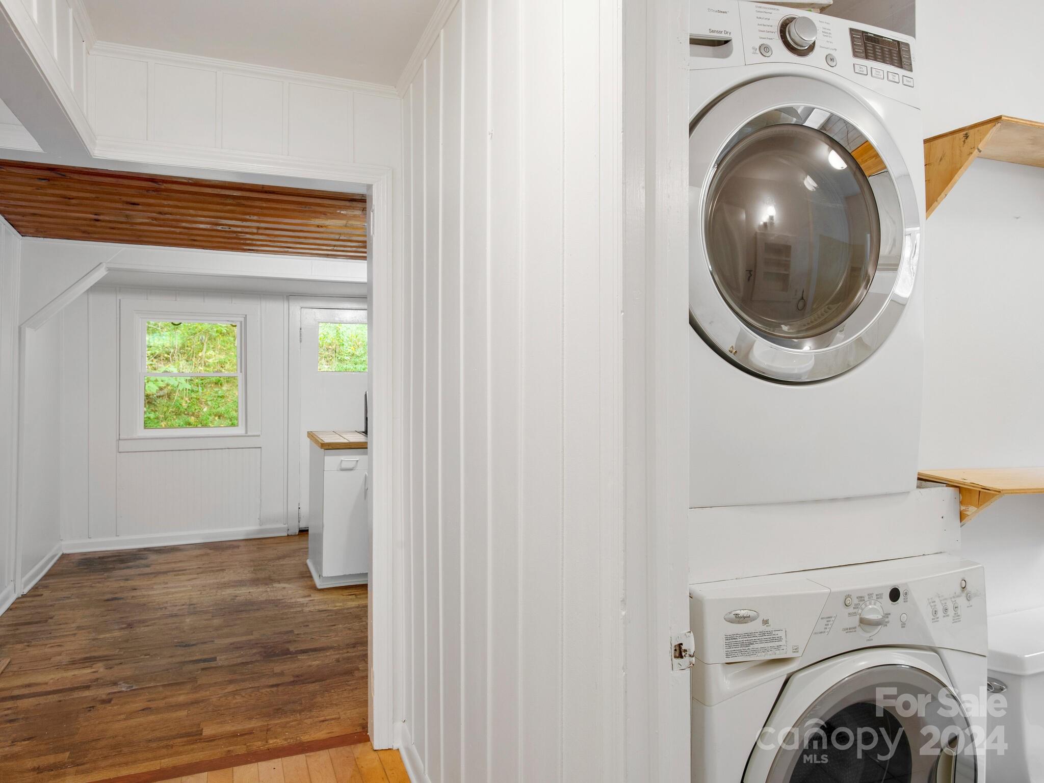 42 Maple Springs Road Asheville, NC 28805 - Photo 24 of 33 Gallery Image 24