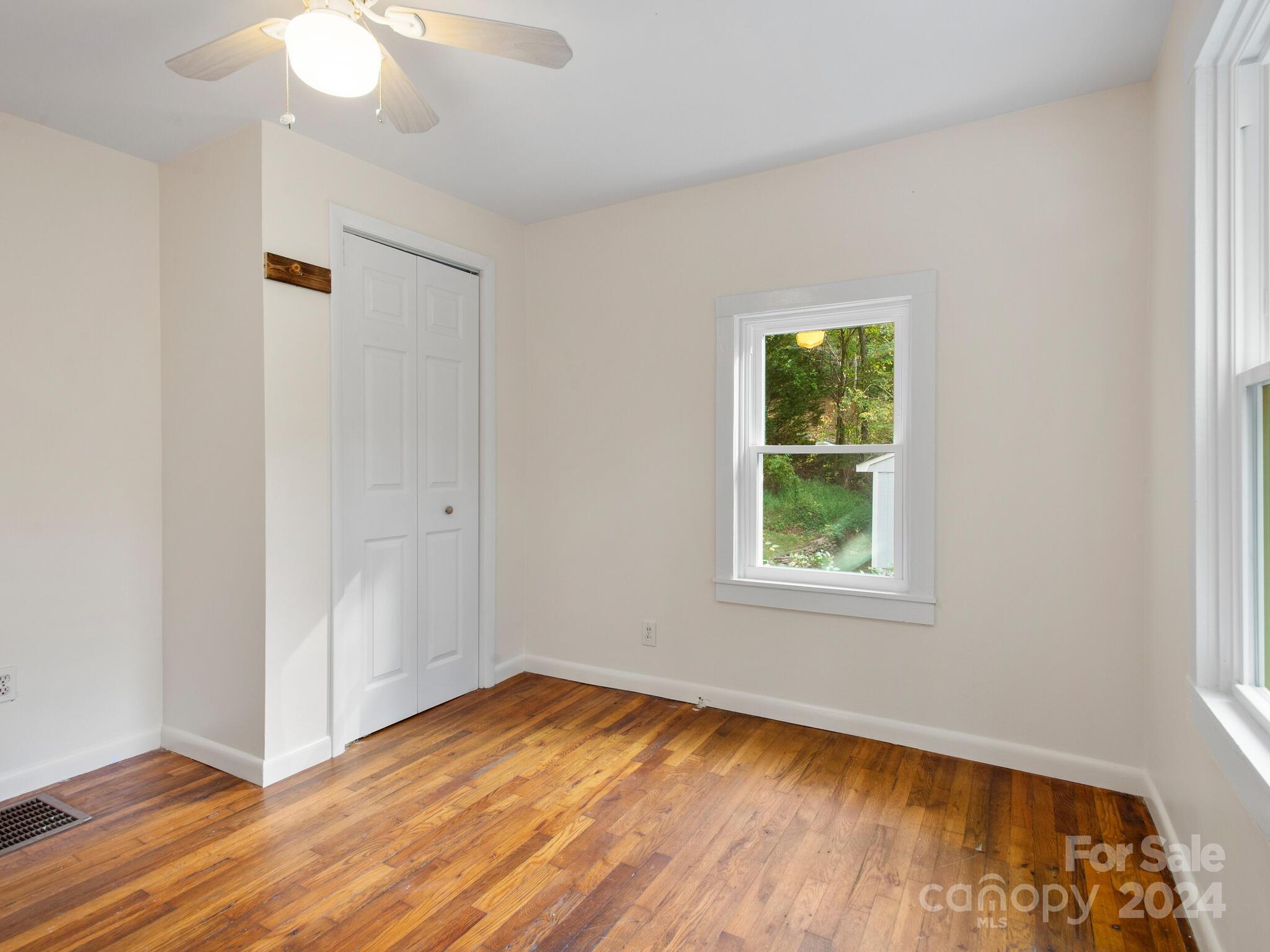 42 Maple Springs Road Asheville, NC 28805 - Photo 28 of 33 Gallery Image 28