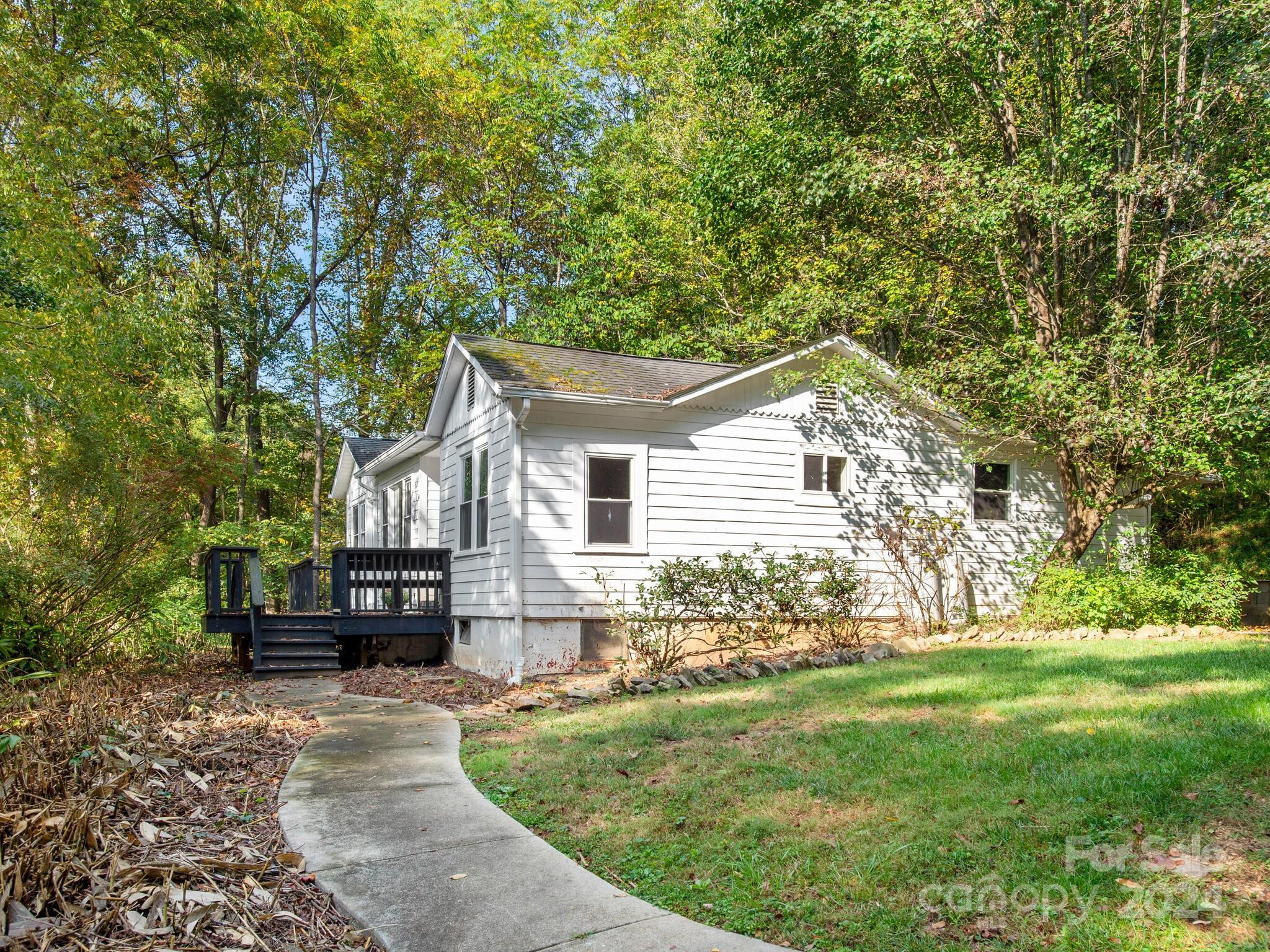 42 Maple Springs Road Asheville, NC 28805 - Photo 32 of 33 Gallery Image 32