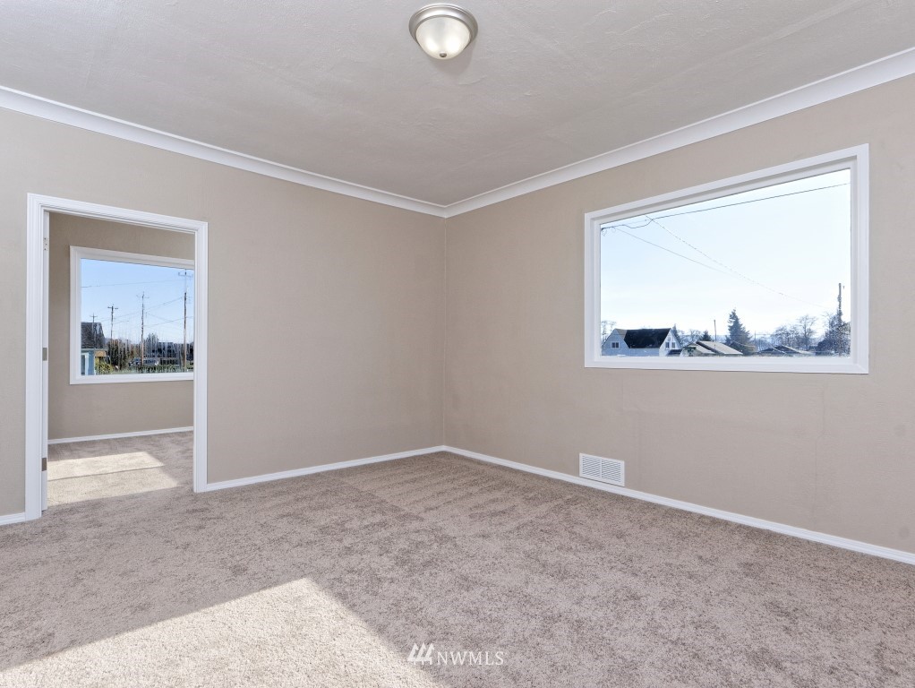 201 Conger Street Aberdeen, WA 98520 - Photo 3 of 23