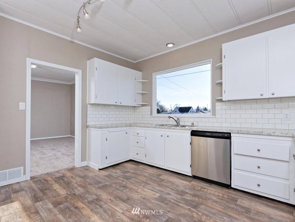 201 Conger Street Aberdeen, WA 98520 - Photo 6 of 23