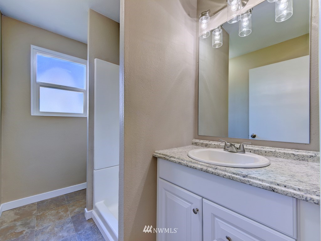 201 Conger Street Aberdeen, WA 98520 - Photo 8 of 23