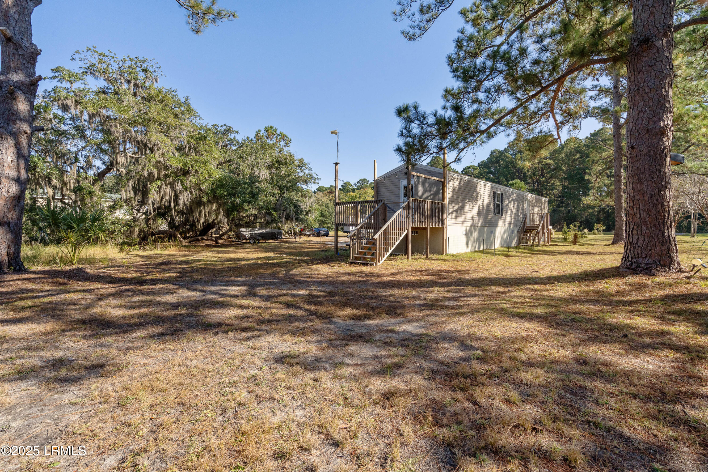 351 Brickyard Point Road North Beaufort, SC 29907 - Photo 20 of 36 351 Brickyard Pt N-26