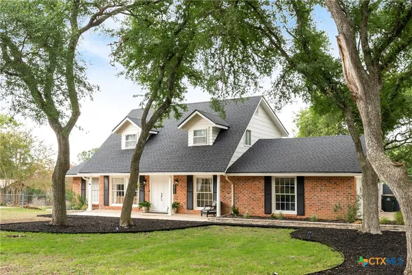$560,000 | 211 West Mimosa Circle, San Marcos, TX 78666