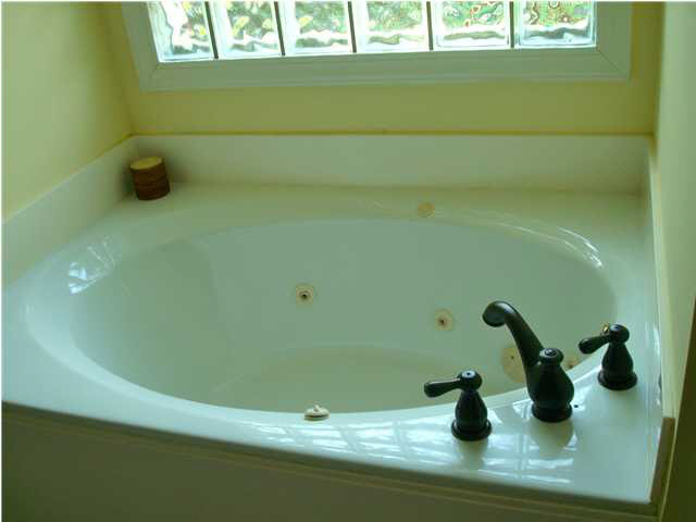 218 Highland Garrison Ridgeland, MS 39157 - Photo 20 of 25 Master tub