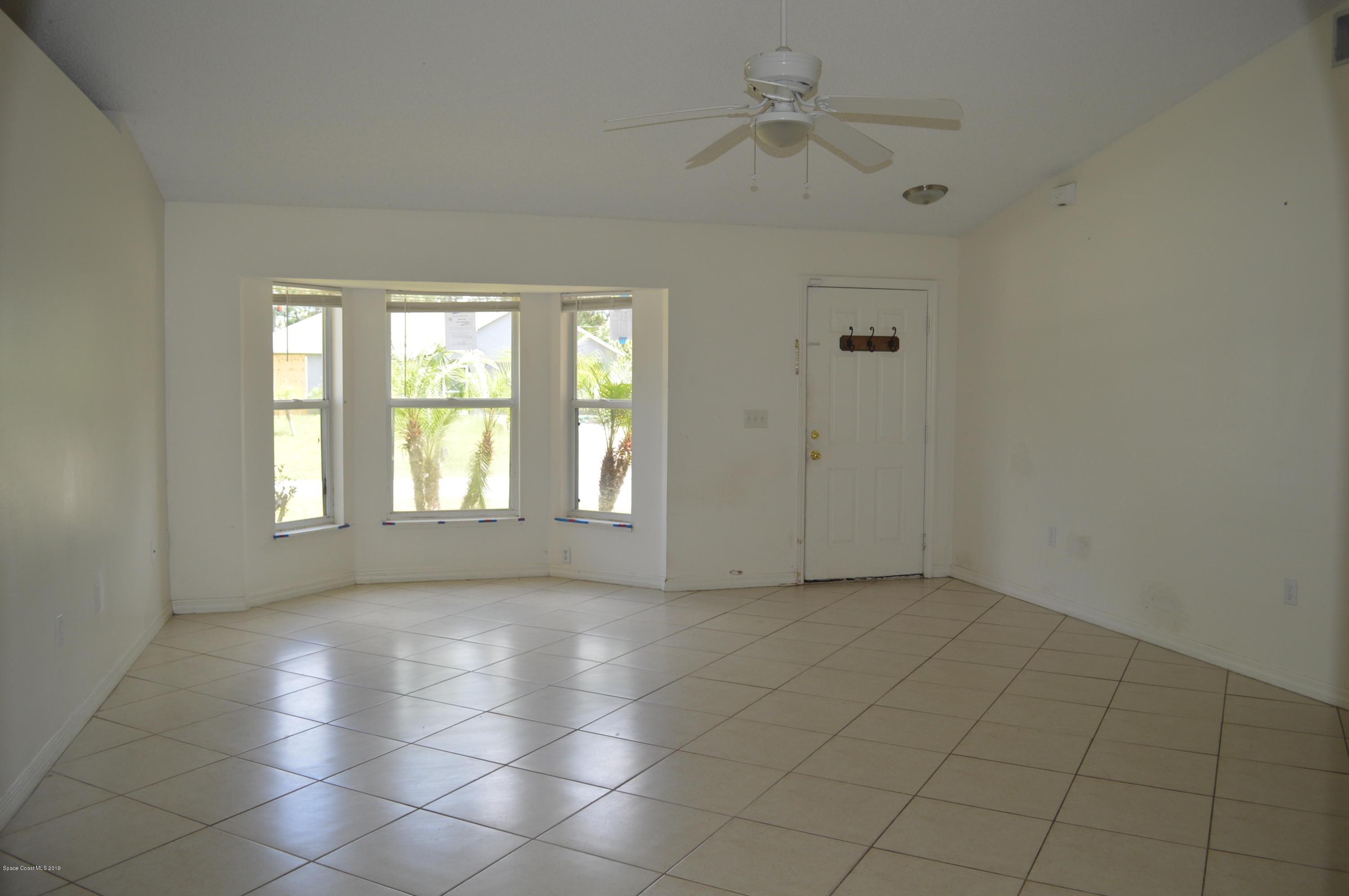 330 Wendover Road Southwest Palm Bay, FL 32908 - Photo 5 of 13 5