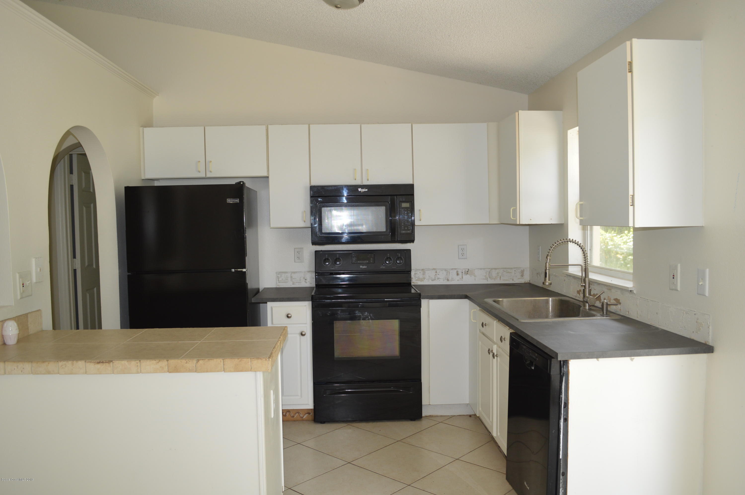 330 Wendover Road Southwest Palm Bay, FL 32908 - Photo 6 of 13 6 (2)