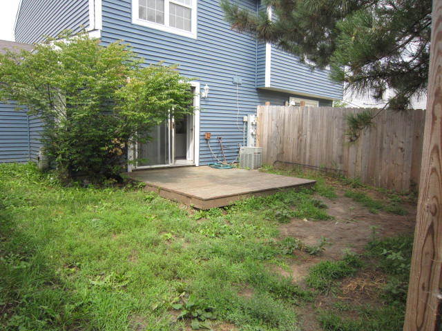 2037 Countryside Lane Round Lake Beach, IL 60073 - Photo 3 of 11