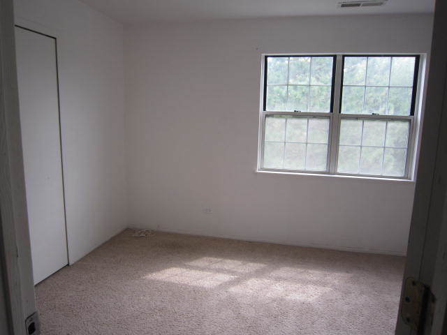 2037 Countryside Lane Round Lake Beach, IL 60073 - Photo 10 of 11