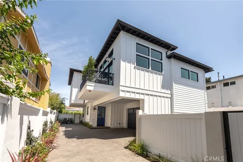 $2,645,000 | 2303 Marshallfield Lane, Unit B, Redondo Beach, CA 90278