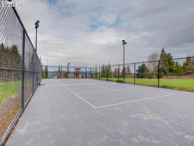 24700 Southwest Valley View Road West Linn, OR 97068 - Photo 14 of 15 Gallery Image 14
