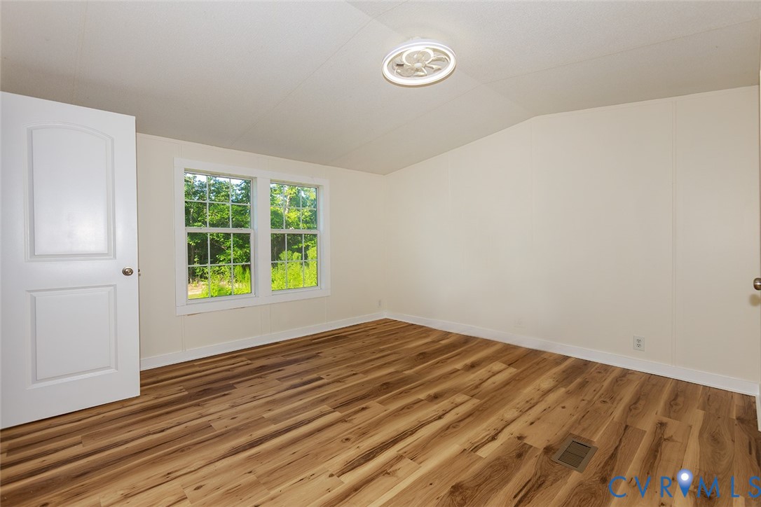 12521 Rolfe Highway Spring Grove, VA 23881 - Photo 18 of 28 Gallery Image 18