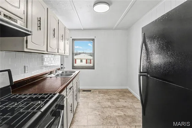 $219,000 | 202 Sunshine Drive, Festus, MO 63028