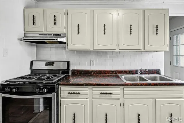 $219,000 | 202 Sunshine Drive, Festus, MO 63028