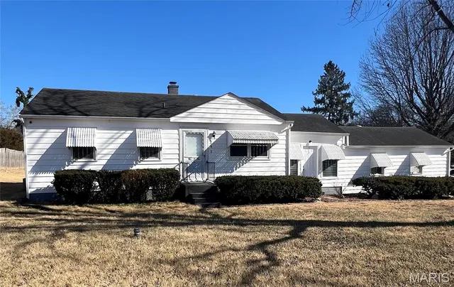 $219,000 | 202 Sunshine Drive, Festus, MO 63028