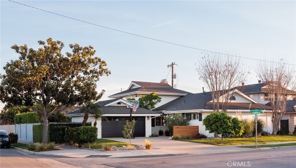 13392 Farmington Road Tustin, CA 92780 - Photo 6 of 36