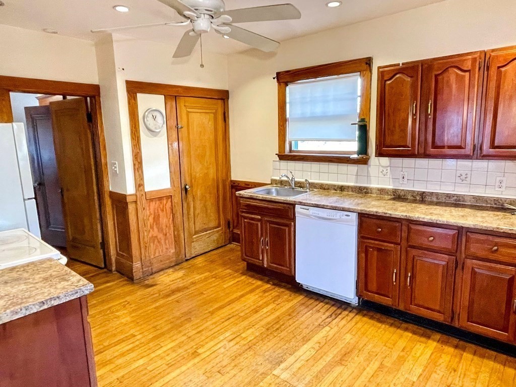 32 Overlook Road Quincy, MA 02169 - Photo 9 of 27 Gallery Image 9