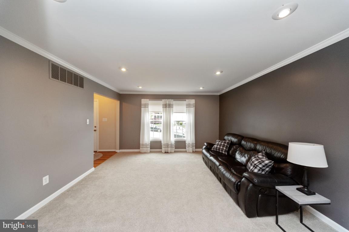 8117 Timberbrooke Road Baltimore, MD 21237 - Photo 12 of 35 Large living room for relaxing