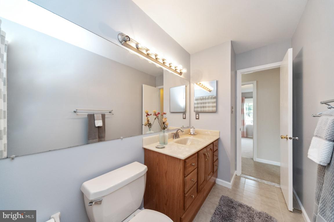 8117 Timberbrooke Road Baltimore, MD 21237 - Photo 27 of 35 Hall bath