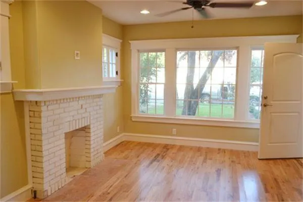 $1,695 | 104 South Rosemont Avenue, Unit 2, Dallas, TX 75208