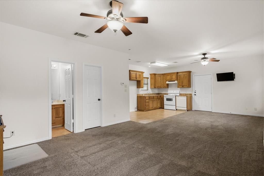 167 County Road 4202 Canton, TX 75103 - Photo 26 of 40 a view of kitchen and microwave