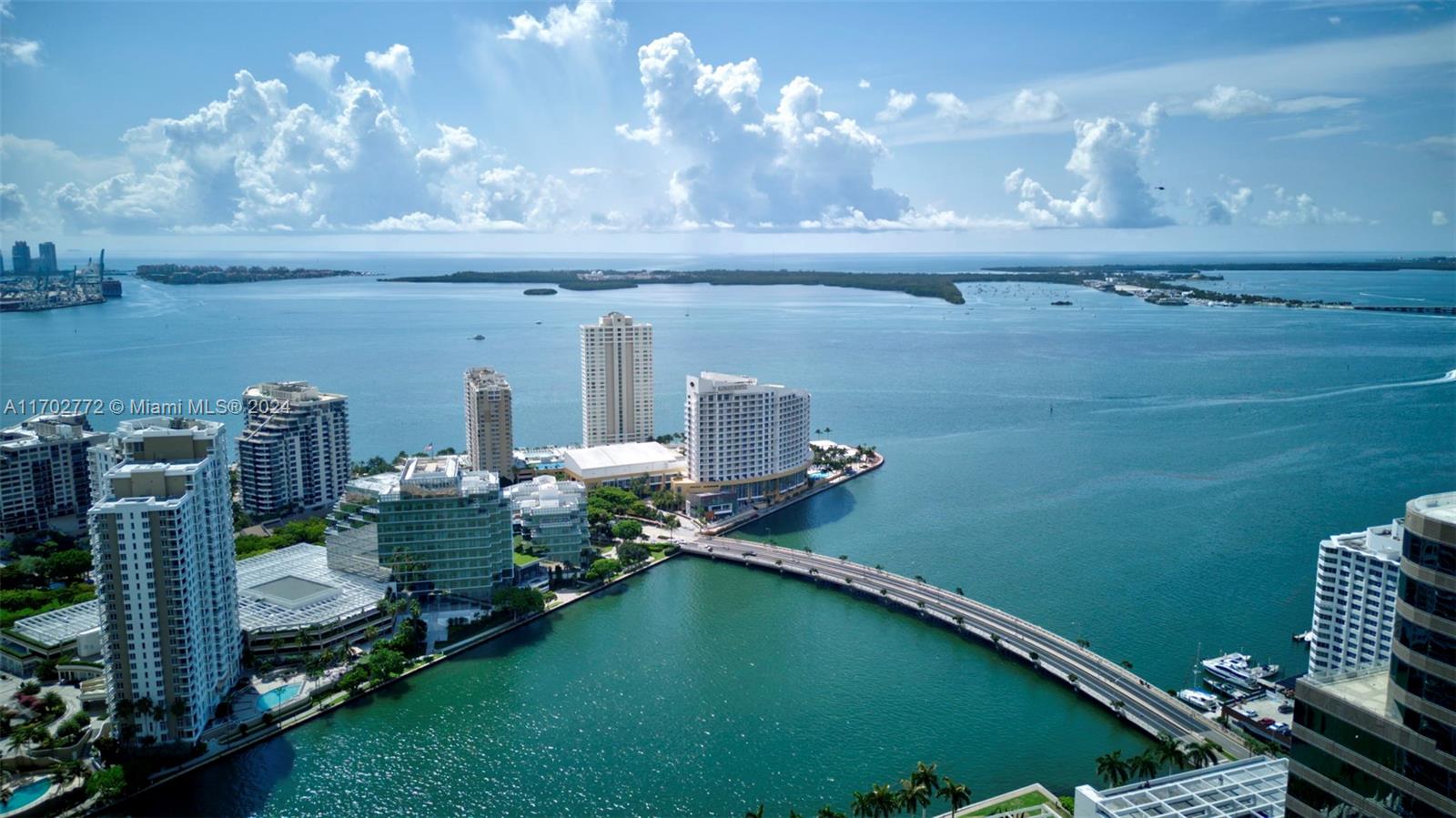 Brickell Miami, FL 33131 - Photo 49 of 52 a room with lots of trees