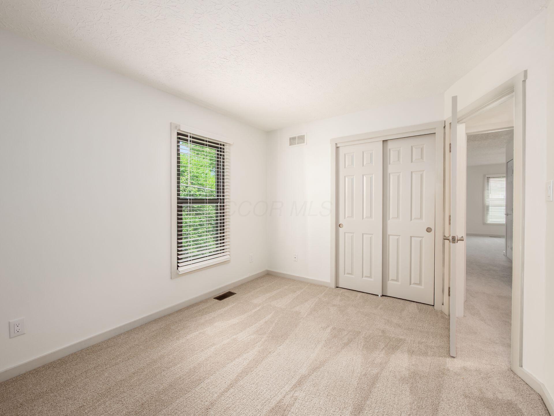406 Edinburgh Road Dublin, OH 43017 - Photo 13 of 29
