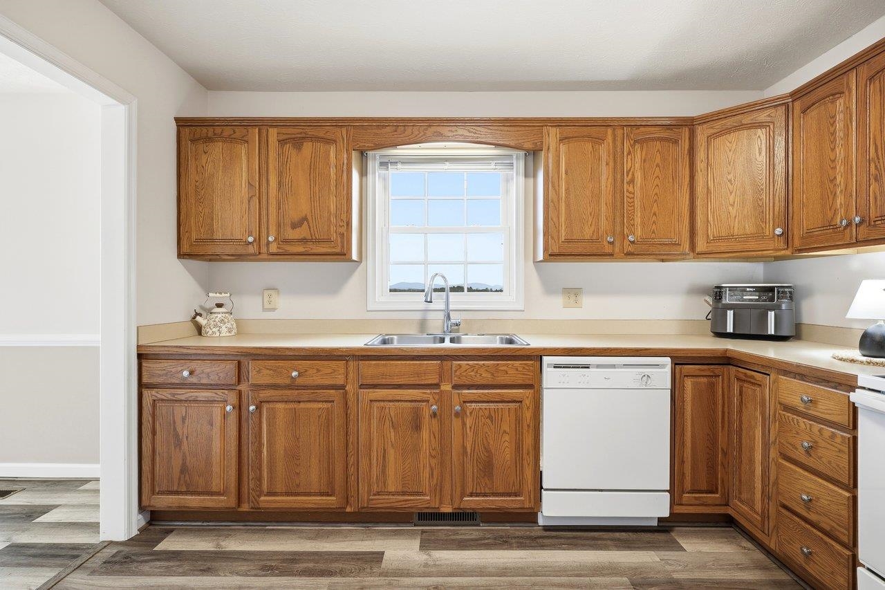 311 Swisher Road Staunton, VA 24401 - Photo 11 of 52