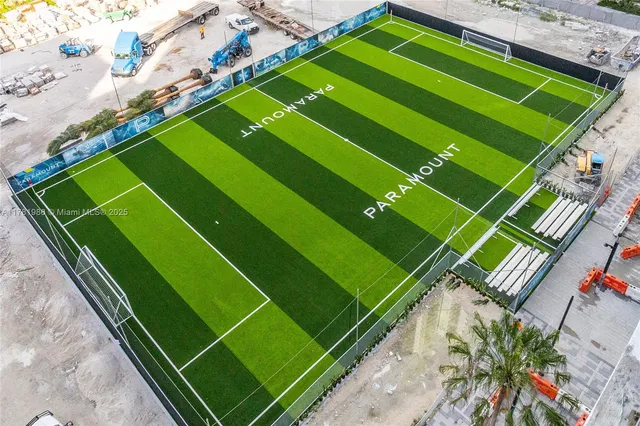 a view of a tennis court