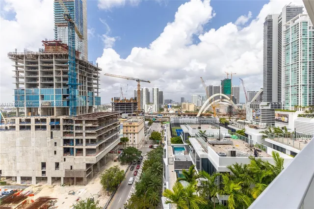 a picture of city view