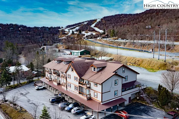 $210,000 | 1005 Beech Mountain Parkway, Unit 207, Beech Mountain, NC 28604