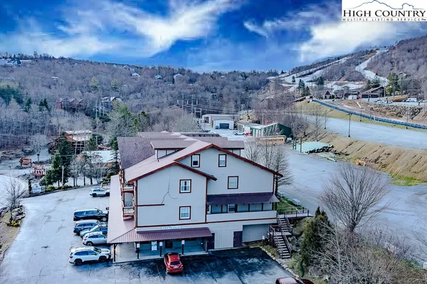 $210,000 | 1005 Beech Mountain Parkway, Unit 207, Beech Mountain, NC 28604