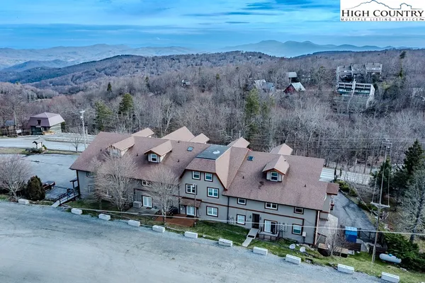 $210,000 | 1005 Beech Mountain Parkway, Unit 207, Beech Mountain, NC 28604