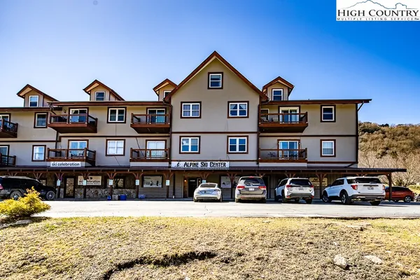 $210,000 | 1005 Beech Mountain Parkway, Unit 207, Beech Mountain, NC 28604