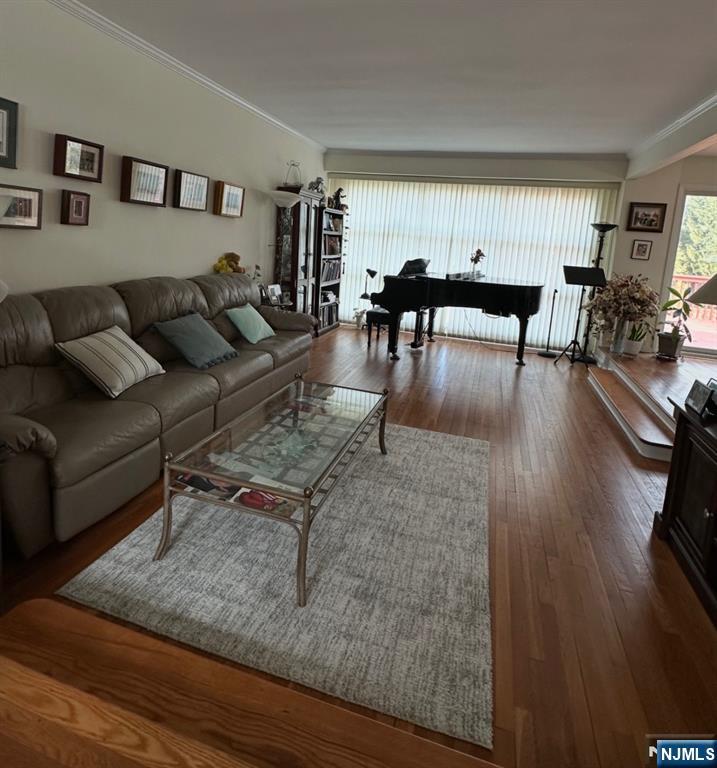 986 Wildwood Road Oradell, NJ 07649 - Photo 3 of 14