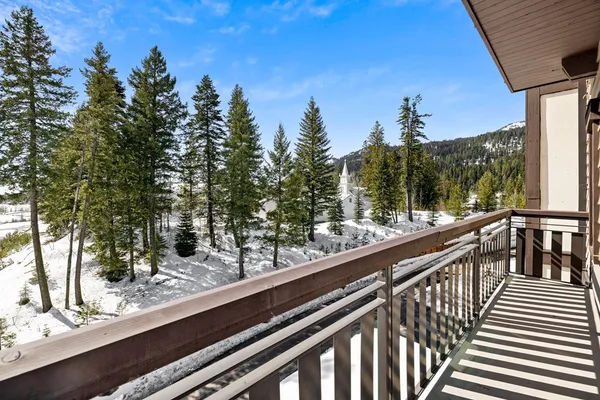 $973,000 | 780 Village Drive, Unit 412, Donnelly, ID 83615