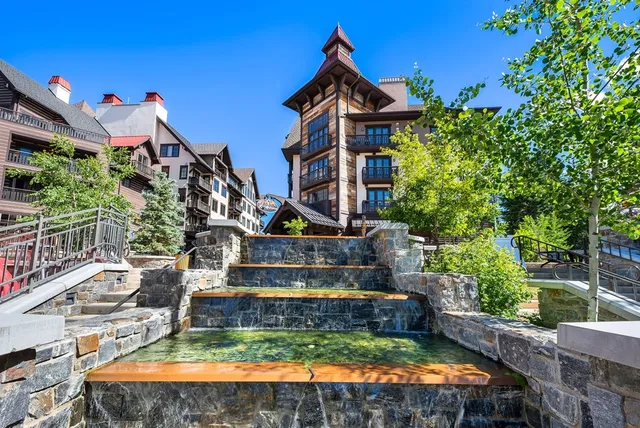 $973,000 | 780 Village Drive, Unit 412, Donnelly, ID 83615