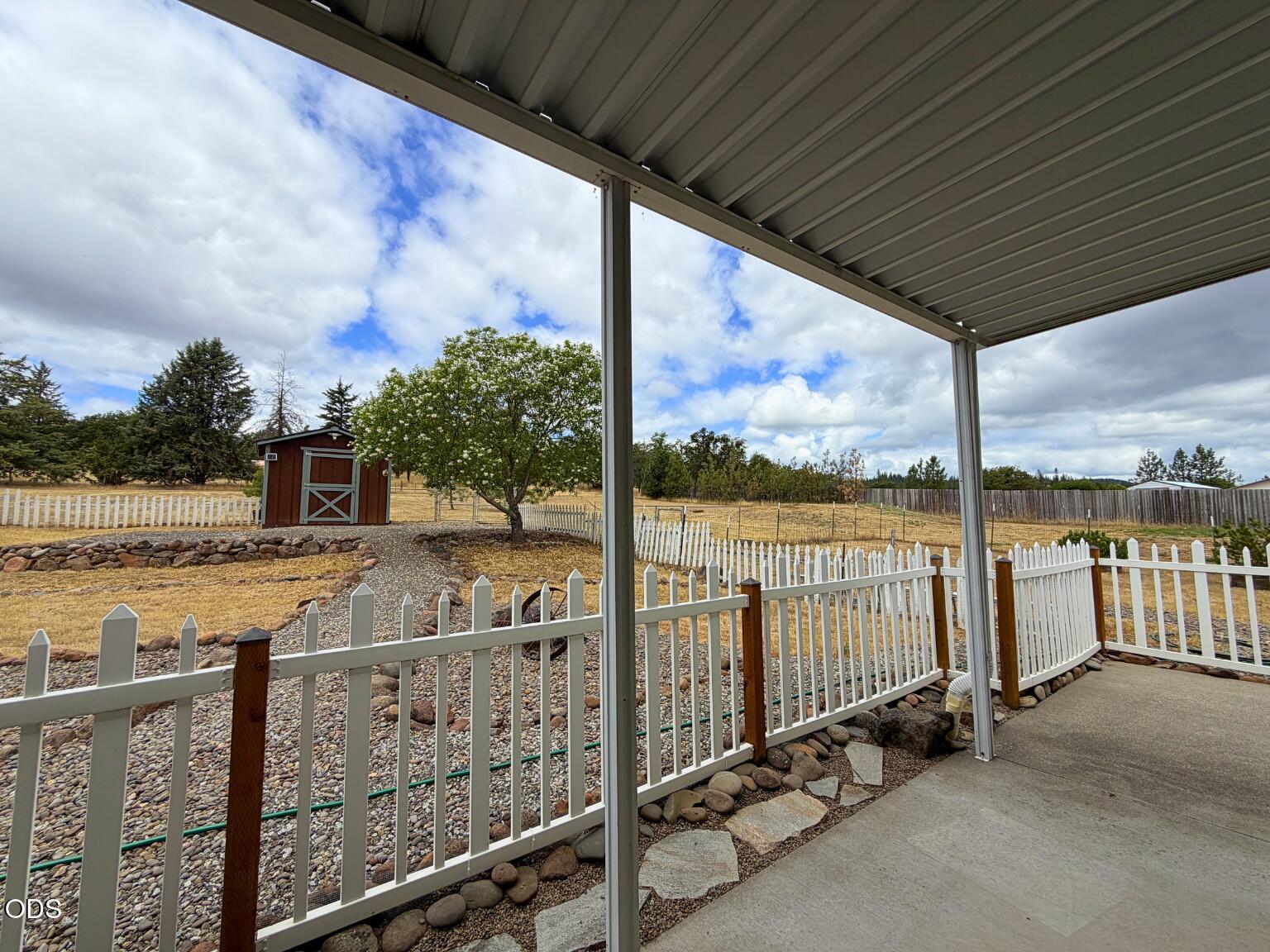 63 Rogue River Drive Eagle Point, OR 97524 - Photo 38 of 46
