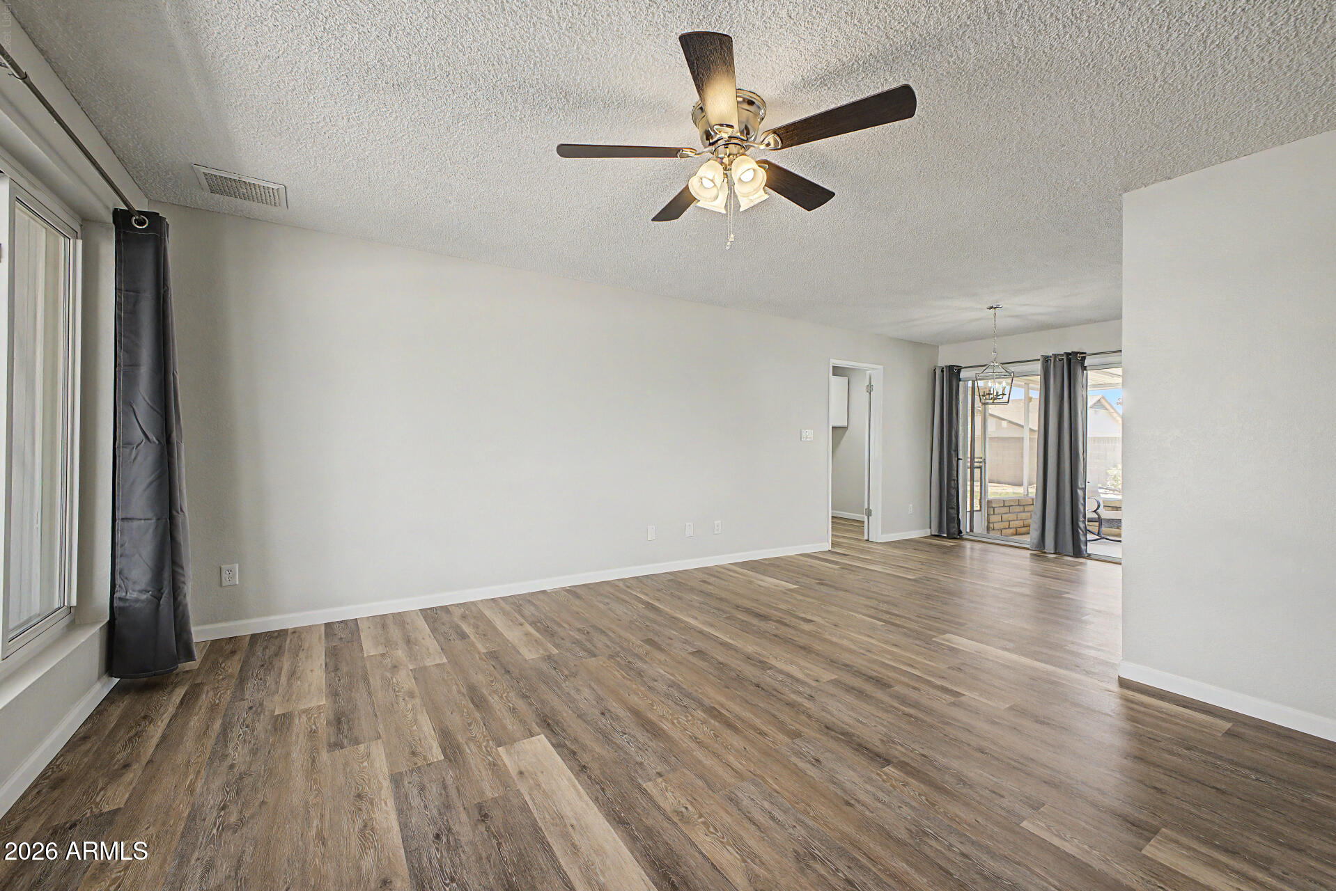 10443 West Ruth Avenue Peoria, AZ 85345 - Photo 9 of 29