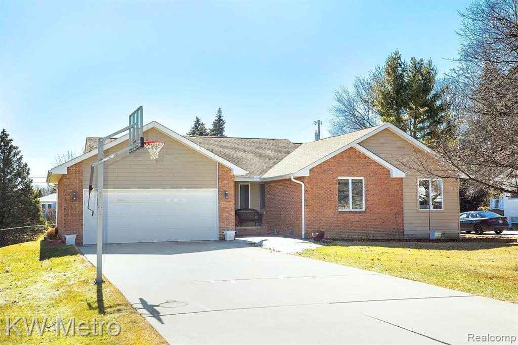 55 Boyken Road Rochester Hills, MI 48307 - Photo 1 of 48