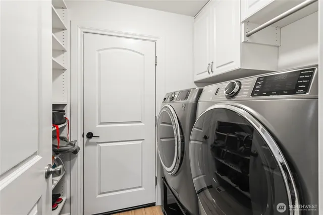 $884,950 | 24314 237th Way Southeast, Maple Valley, WA 98038