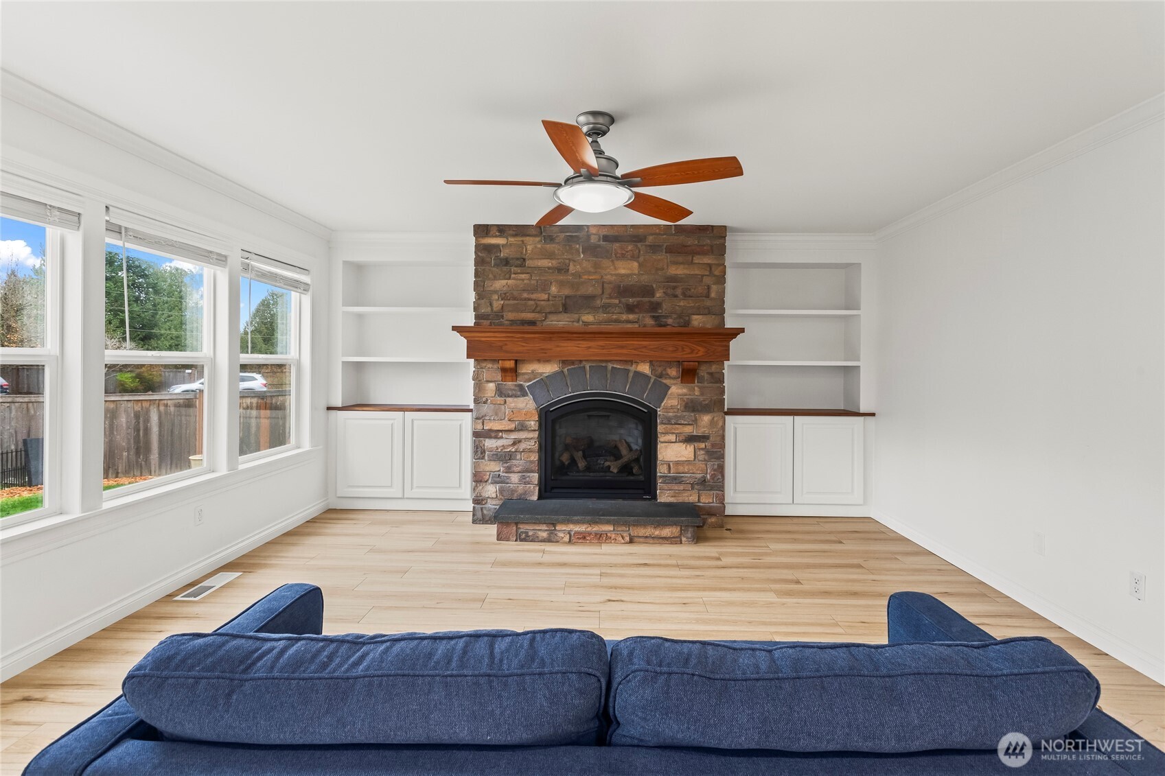 24314 237th Way Southeast Maple Valley, WA 98038 - Photo 5 of 36