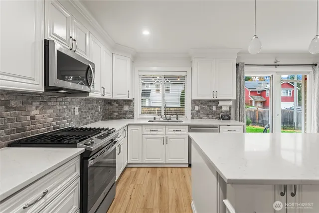 $884,950 | 24314 237th Way Southeast, Maple Valley, WA 98038